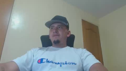 Snapshot of _jordanxxiii chatting on January 7, 4:16 pm jordan online show from January 7, 4:16 pm