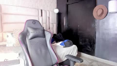 _sammy_ice online show from March 6, 1:48 am