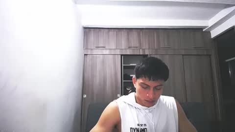 Juan Pablo-independent model online show from April 6, 3:03 am