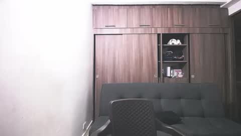 Juan Pablo-independent model online show from March 26, 3:21 am