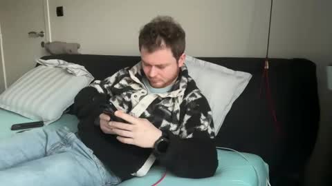 _stevie___ online show from March 2, 5:20 pm