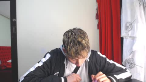 Snapshot of _thomas_hot_ chatting on January 8, 6:31 am Thomas online show from January 8, 6:31 am