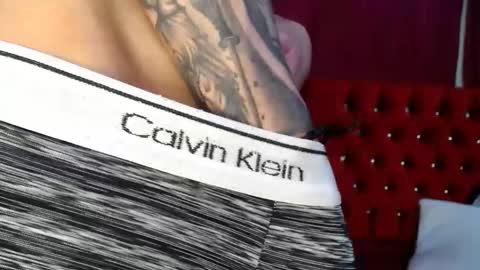 Snapshot of _thomas_hot_ chatting on March 2, 2:51 am Thomas online show from March 2, 2:51 am