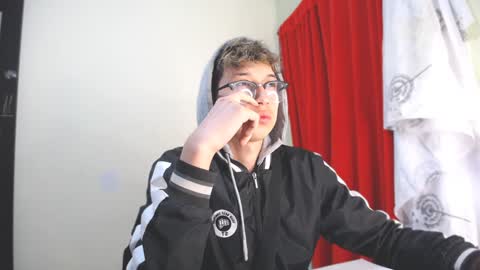 Snapshot of _thomas_hot_ chatting on January 19, 8:51 pm Thomas online show from January 19, 8:51 pm