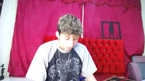 Snapshot of _thomas_hot_ chatting on March 1, 4:44 pm Thomas online show from March 1, 4:44 pm