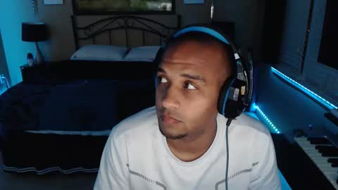 a4orce online show from March 24, 1:44 am