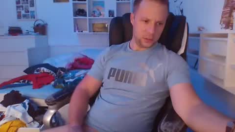 Long distance cumshot online show from December 9, 9:28 am