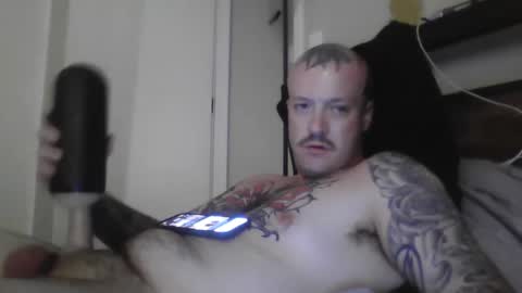 Snapshot of aarmun37 chatting on December 15, 11:53 pm aarmun37 online show from December 15, 11:53 pm