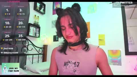 Snapshot of aaron_darkus chatting on September 29, 12:53 am Aaron  online show from September 29, 12:53 am