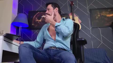 Aaron online show from November 27, 6:06 am