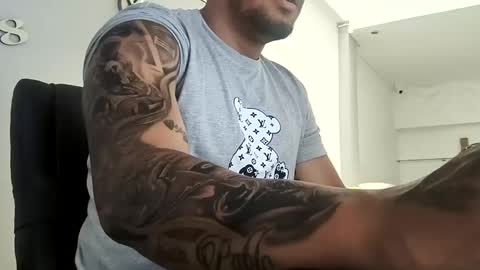 ig aaron hunter123 online show from January 14, 3:36 pm