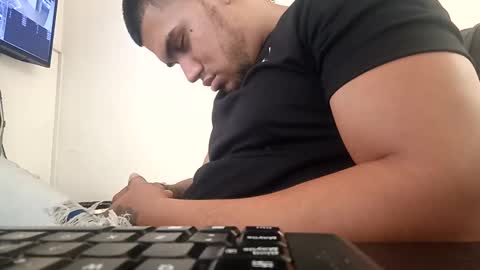 ig aaron hunter123 online show from December 17, 6:20 pm