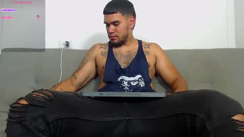 ig aaron hunter123 online show from September 18, 4:03 am