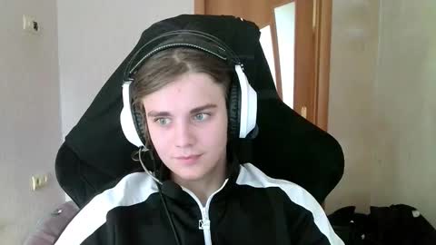 abbysal_blade online show from October 3, 7:57 am