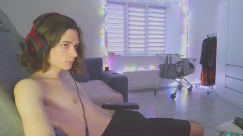 hi  cum in pvt noi extra tip online show from December 17, 11:17 am