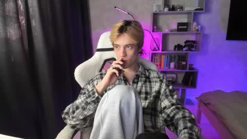 Nick online show from March 14, 10:33 am