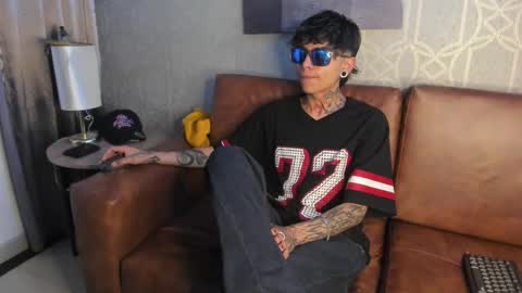 Acid Milo online show from December 14, 1:06 pm