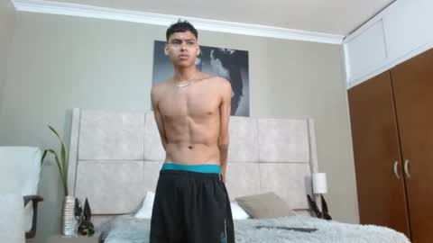 adam_piarse online show from September 8, 9:25 pm