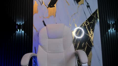 adam_piarse online show from February 26, 1:32 am