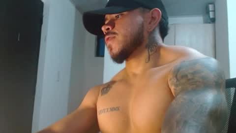 adam shilder7 online show from May 30, 4:23 am
