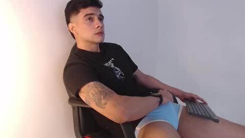 jhoan online show from November 22, 4:45 am