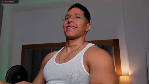 adambrocs1 online show from February 20, 6:17 am