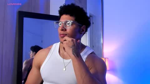 adambrocs1 online show from March 14, 3:13 am