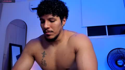 adambrocs1 online show from July 1, 3:07 am