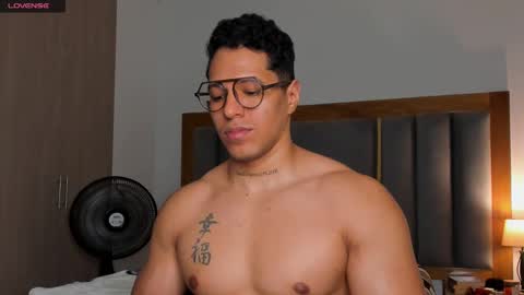 adambrocs1 online show from March 10, 8:28 am