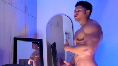 adambrocs1 online show from October 22, 7:56 am