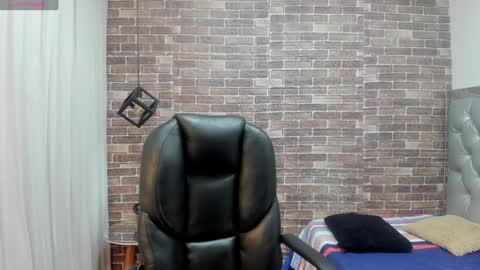 Adam online show from December 4, 4:10 am