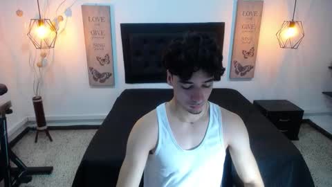 Snapshot of adams_collins_ chatting on September 27, 12:25 pm Adams  online show from September 27, 12:25 pm