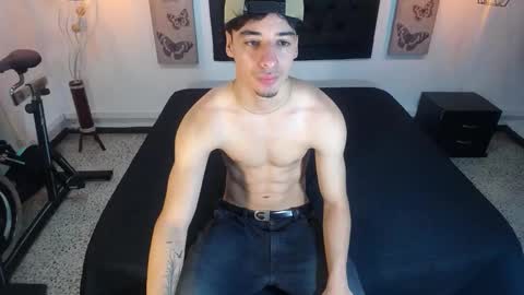 Snapshot of adams_collins_ chatting on September 30, 11:25 am Adams  online show from September 30, 11:25 am