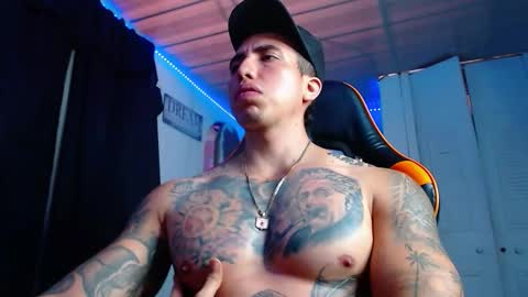 Snapshot of adan_hudson chatting on October 27, 4:42 pm Anderson online show from October 27, 4:42 pm