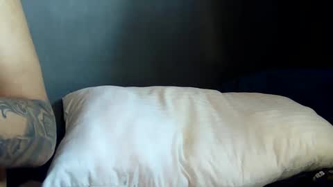 addictedtobustnloads1 online show from January 12, 10:25 pm