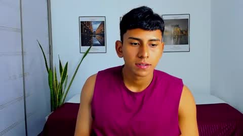 Snapshot of adrian_cole chatting on October 24, 12:35 am adrian_cole online show from October 24, 12:35 am