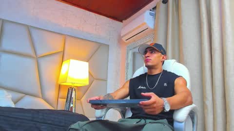   online show from February 27, 11:31 am