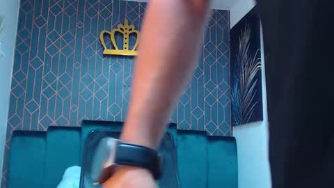   online show from March 6, 11:47 am