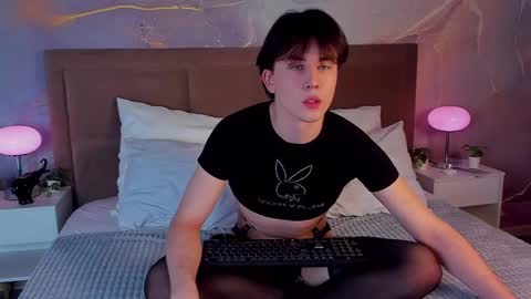 adrianoaubert online show from February 25, 10:04 am