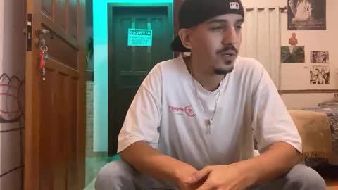 Snapshot of aelucius chatting on September 18, 4:25 am Luci online show from September 18, 4:25 am