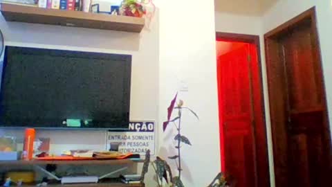 Snapshot of aelucius chatting on January 14, 3:01 am Luci online show from January 14, 3:01 am