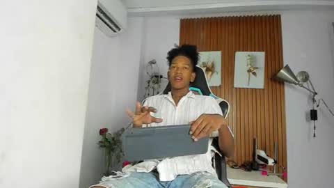 afrowayuu online show from June 15, 5:27 pm