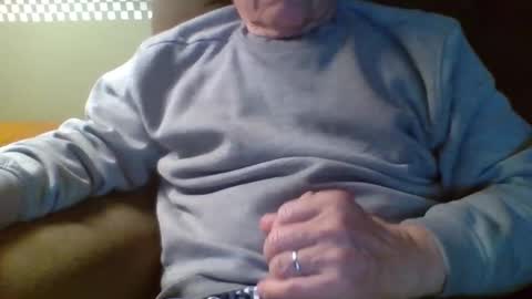 aguynrkfrd online show from February 3, 10:42 am