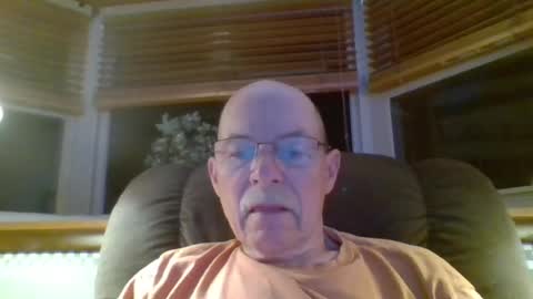 aguynrkfrd online show from July 20, 9:37 am