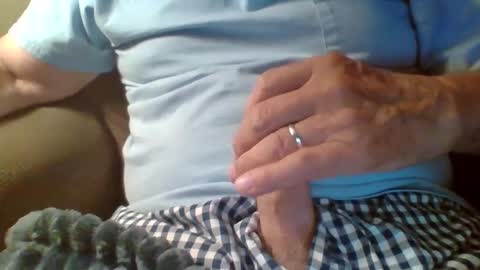 aguynrkfrd online show from September 27, 10:02 am