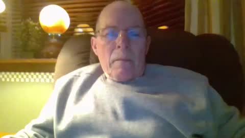 aguynrkfrd online show from January 19, 10:39 am