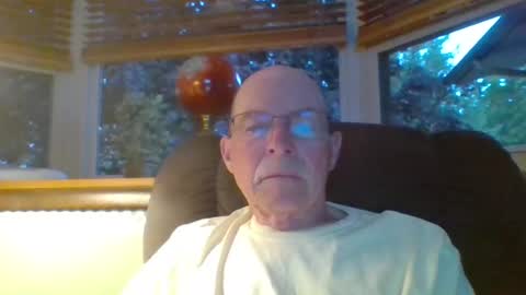 aguynrkfrd online show from June 21, 9:59 am