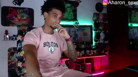 Snapshot of aharon_sexo1 chatting on October 17, 7:34 am Aharon  Zamora online show from October 17, 7:34 am