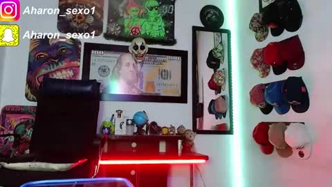 Snapshot of aharon_sexo1 chatting on December 16, 9:20 pm Aharon  Zamora online show from December 16, 9:20 pm