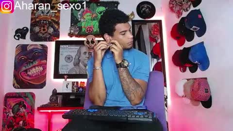 Snapshot of aharon_sexo1 chatting on February 17, 2:53 am Aharon  Zamora online show from February 17, 2:53 am